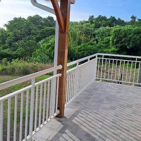Apartmán La Kay Fyfy Saint-Pierre Exteriér fotografie