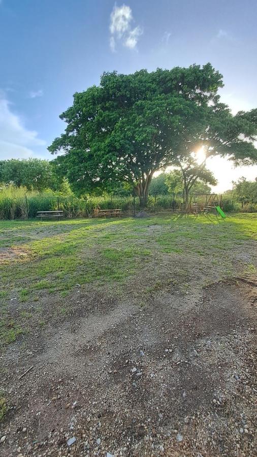 Apartmán La Kay Fyfy Saint-Pierre Exteriér fotografie